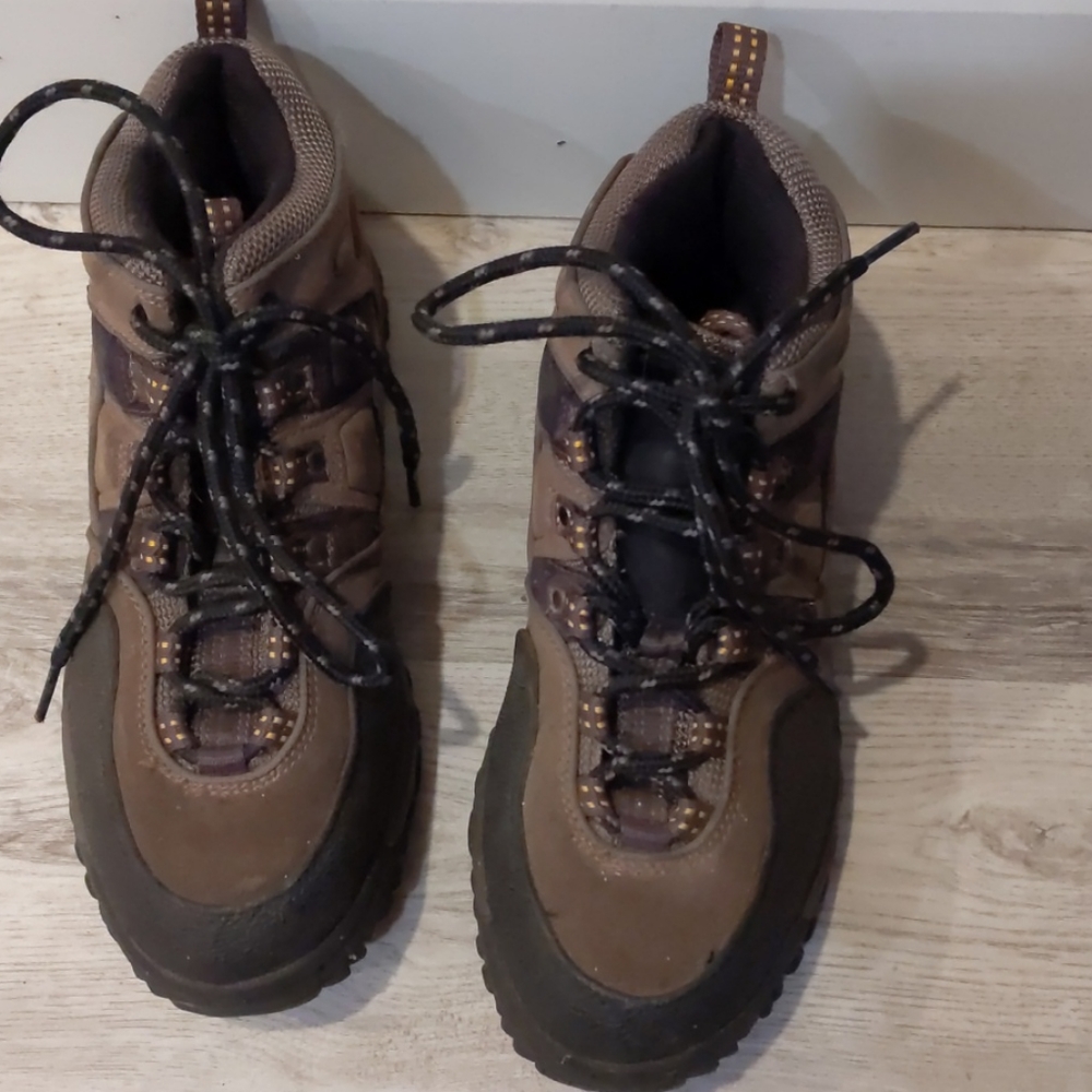 High sierra hiking boots
